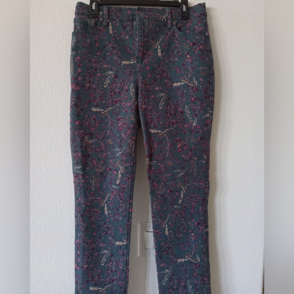 Gloria Vanderbilt - Denim Jeans - Beautiful Floral Print - 8P